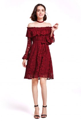 Rochie retro din dantela Wakeel Burgundi din Colectia de ROCHII RETRO