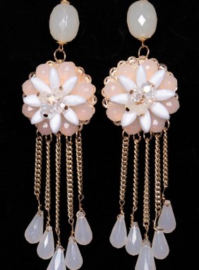 Cercei Flower Beige din Colectia de scoase din stoc JRV.ro