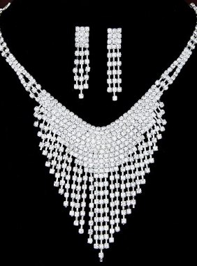 Set Mandisa Silver din Colectia de seturi JRV.ro