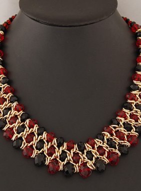 Colier Gayle Black-Red din Colectia de coliere JRV.ro