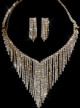 Set Selena Golden din Colectia de scoase din stoc JRV.ro