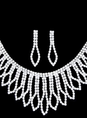 Set Aminah Silver din Colectia de seturi JRV.ro