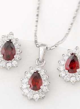 Set Bakari Red din Colectia de seturi JRV.ro