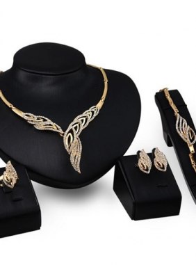 Set Avyona Golden din Colectia de seturi JRV.ro