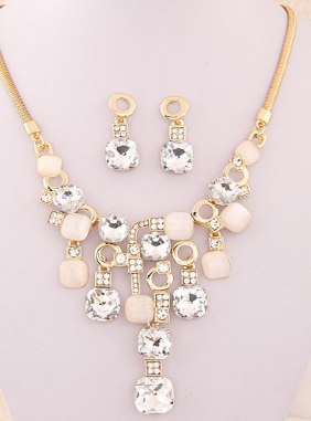 Set Adah Transparent din Colectia de seturi JRV.ro