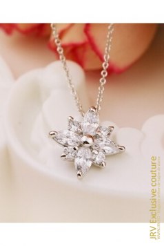 Colier Ice Flower Silver - Magazin online haine de dama Fashion